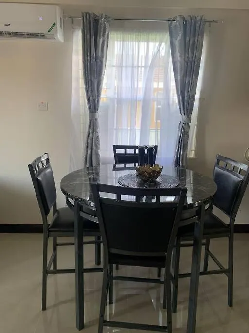 הוילה Old Harbour Bellarose Manor